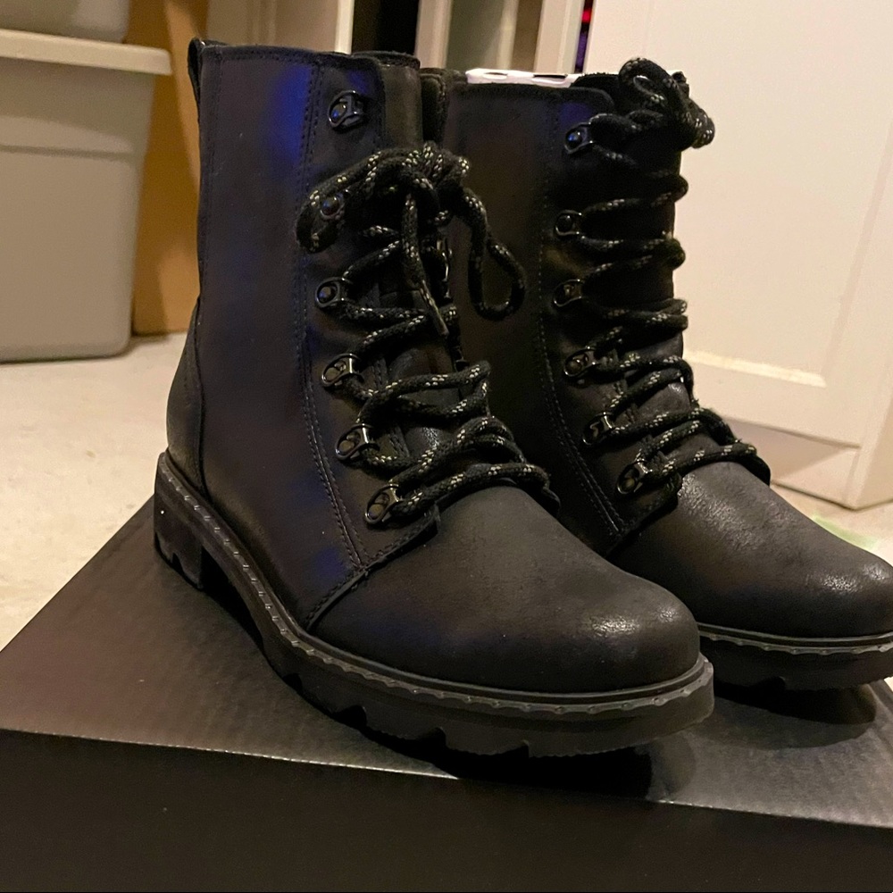 *NEW* SOREL WOMEN'S LENNOX™ LACE BOOT